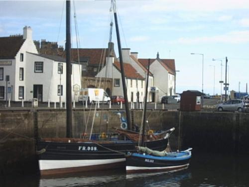 Scottish Fisheries Museum with boats